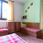 Miedzynarodowe Schronisko Mlodziezowe Ptsm Szarotka Hostel