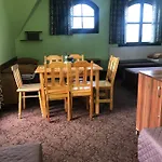 Miedzynarodowe Schronisko Mlodziezowe Ptsm Szarotka