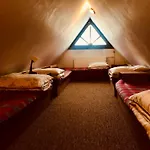 Hostel Miedzynarodowe Schronisko Mlodziezowe Ptsm Szarotka Zakopane