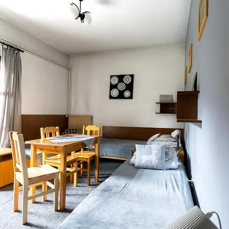 Miedzynarodowe Schronisko Mlodziezowe Ptsm Szarotka Hostel Zakopane