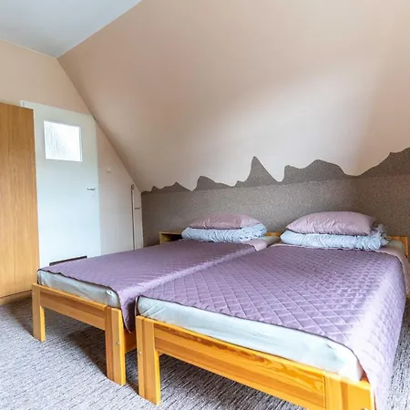 Hostel Miedzynarodowe Schronisko Mlodziezowe Ptsm Szarotka Zakopane