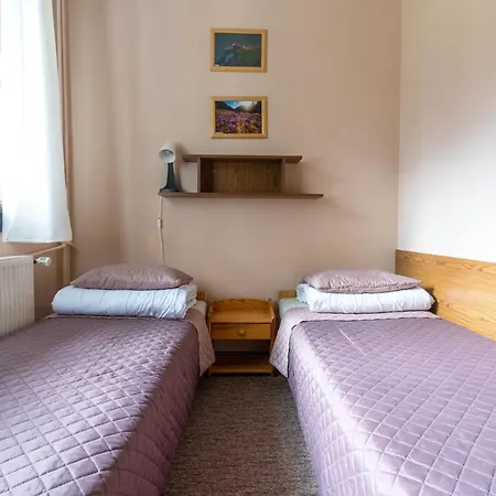 Miedzynarodowe Schronisko Mlodziezowe Ptsm Szarotka