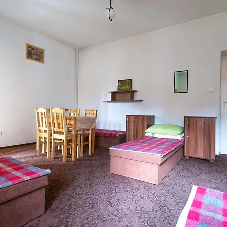 Miedzynarodowe Schronisko Mlodziezowe Ptsm Szarotka * Zakopane