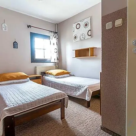 Hostal Miedzynarodowe Schronisko Mlodziezowe Ptsm Szarotka Zakopane