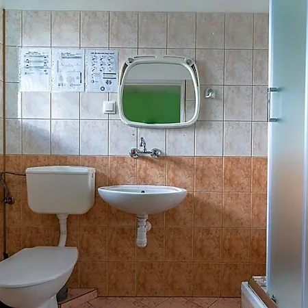 Hostal Miedzynarodowe Schronisko Mlodziezowe Ptsm Szarotka