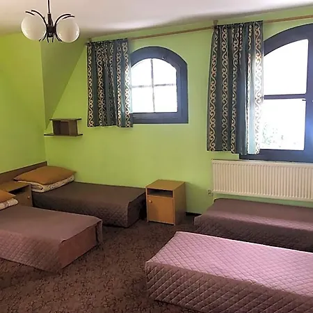 Hostal Miedzynarodowe Schronisko Mlodziezowe Ptsm Szarotka Zakopane