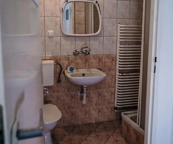 Miedzynarodowe Schronisko Mlodziezowe Ptsm Szarotka ホステル