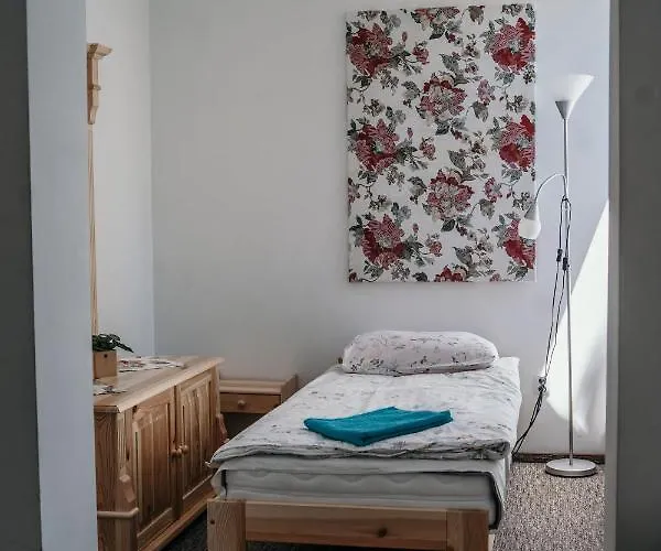 ホステル Miedzynarodowe Schronisko Mlodziezowe Ptsm Szarotka ザコパネ