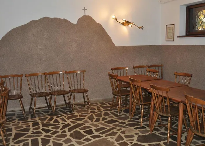 Miedzynarodowe Schronisko Mlodziezowe Ptsm Szarotka * ザコパネ