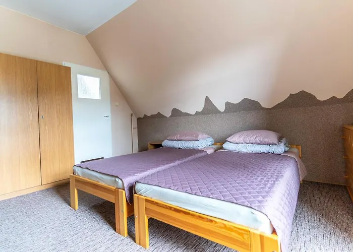 ホステル Miedzynarodowe Schronisko Mlodziezowe Ptsm Szarotka ザコパネ