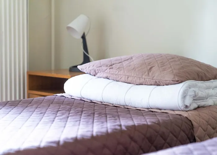 Miedzynarodowe Schronisko Mlodziezowe Ptsm Szarotka ホステル ザコパネ